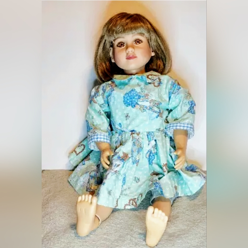My Twinn 23-inch 2003 Doll With Dark Blonde Hair And Golden Brown Eyes